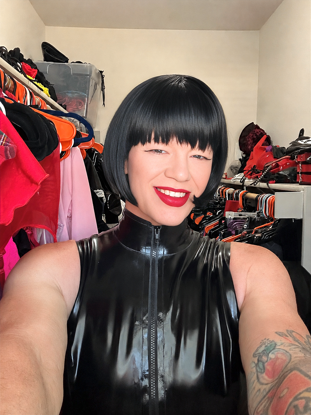 Ts miss Mistress Mia Dallas latex sissy closet tsmissmia.com